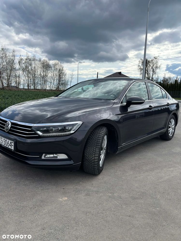 Volkswagen Passat 2.0 TDI SCR Comfortline DSG - 2