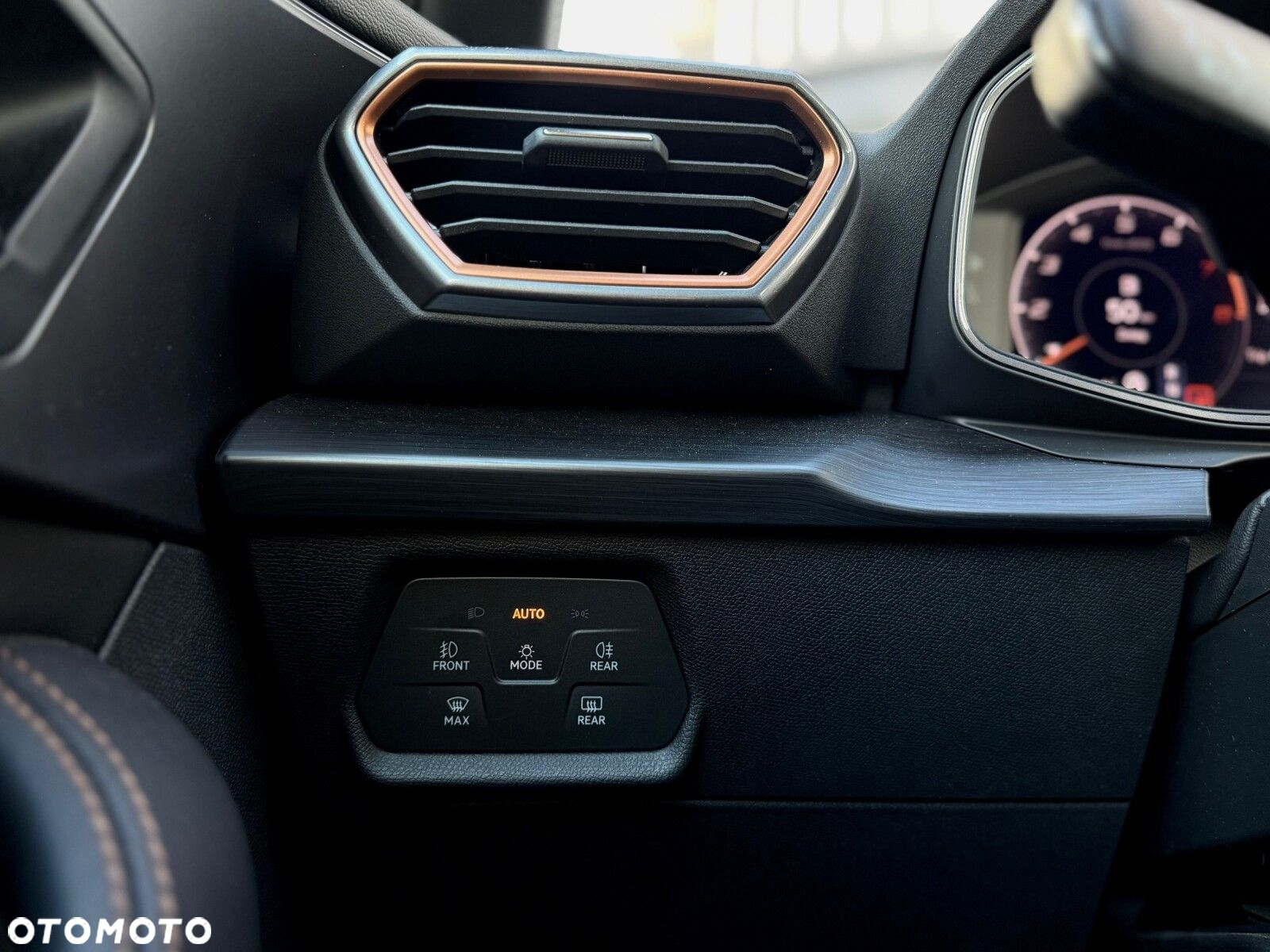 Cupra Formentor 1.5 TSI DSG - 24