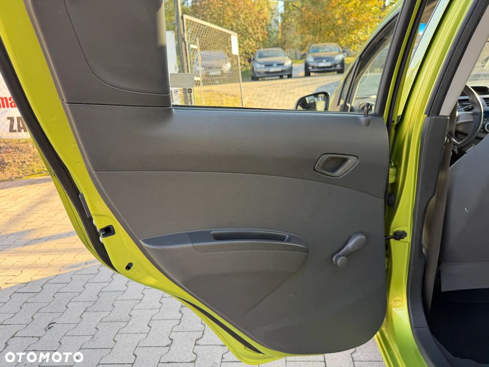 Chevrolet Spark 1.0 LS - 21