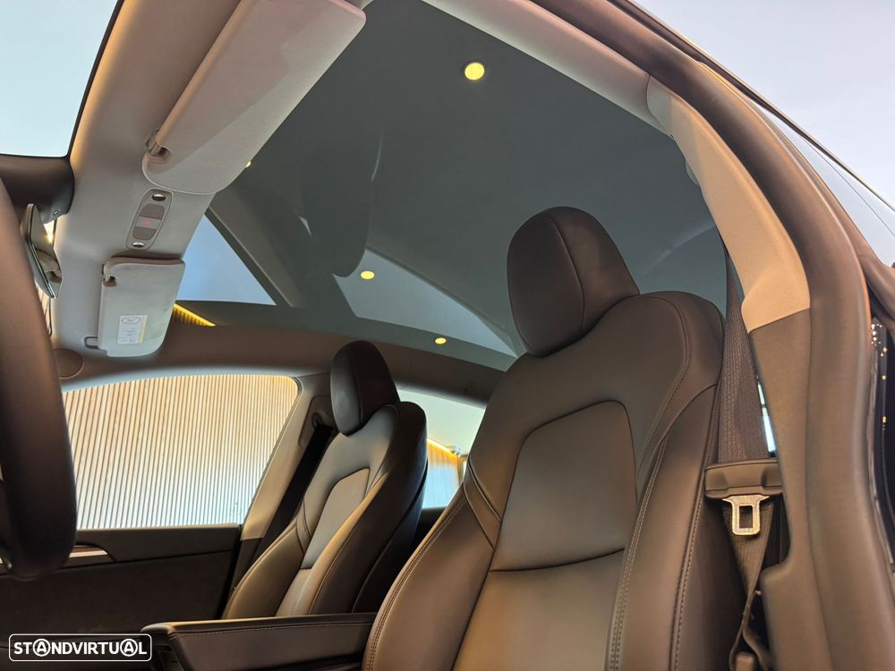Tesla Model Y Performance Tração Integral - 14