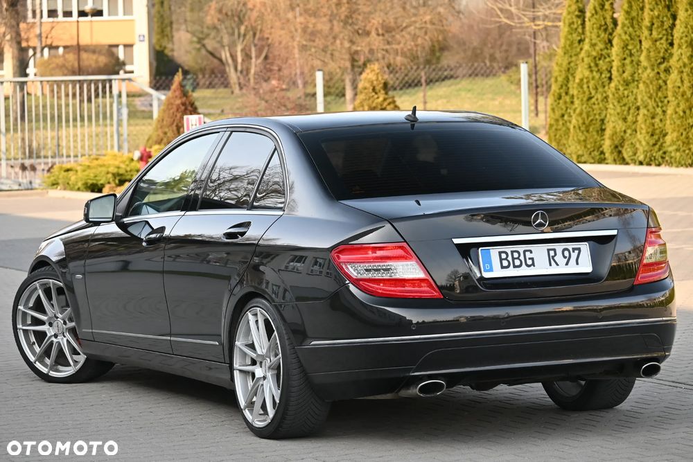 Mercedes-Benz Klasa C 350 CDI DPF 7G-TRONIC BlueEFFICIENCY Avantgarde - 19