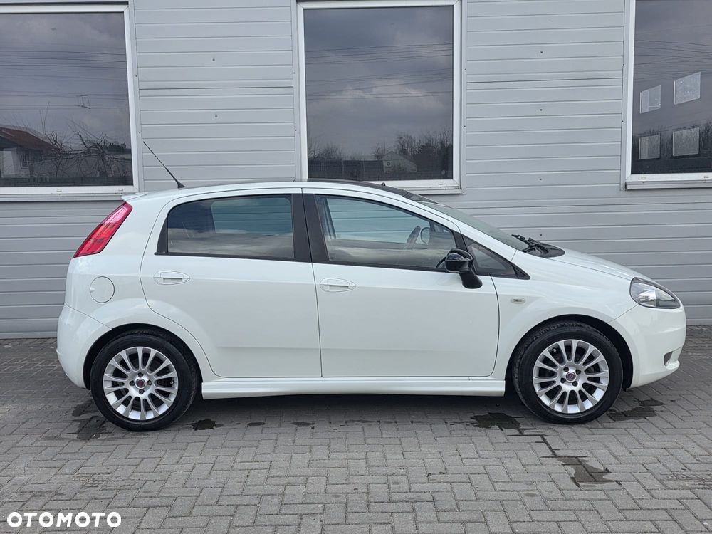 Fiat Grande Punto 1.4 8V Emotion - 8