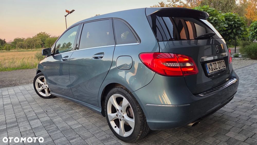 Mercedes-Benz Klasa B 200 (BlueEFFICIENCY) - 26