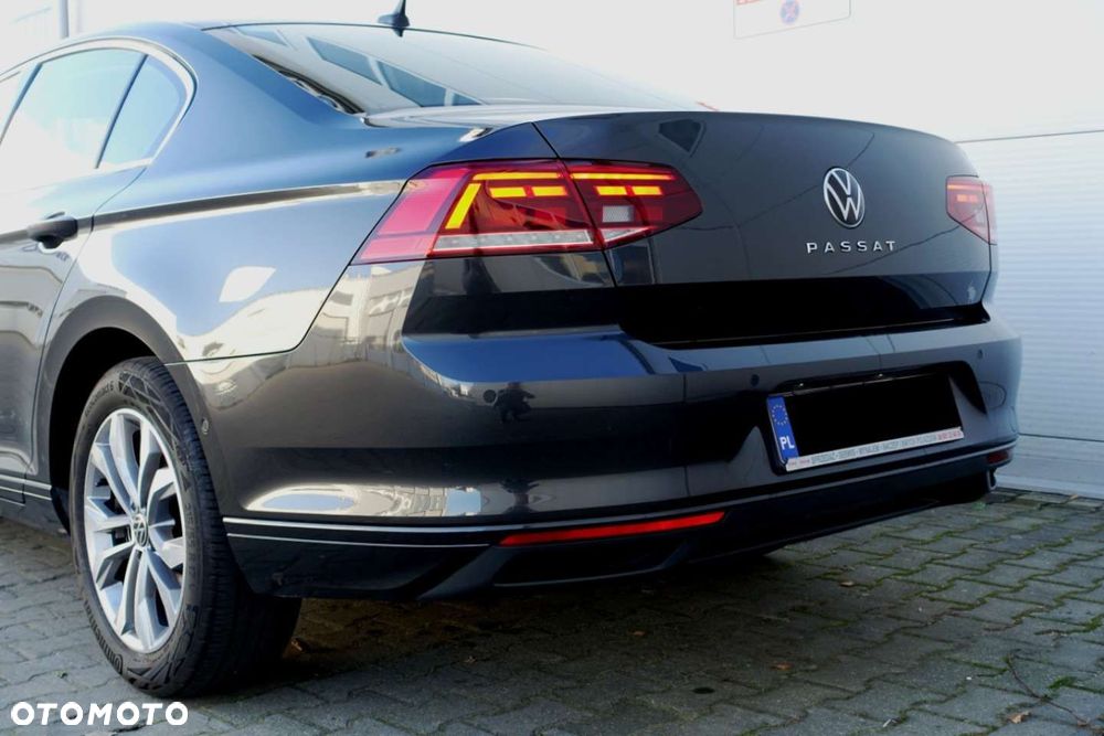 Volkswagen Passat - 6