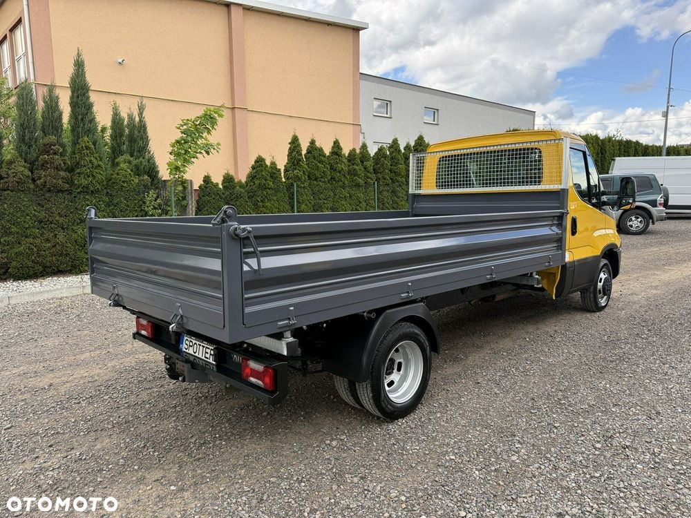 Iveco Daily - 25