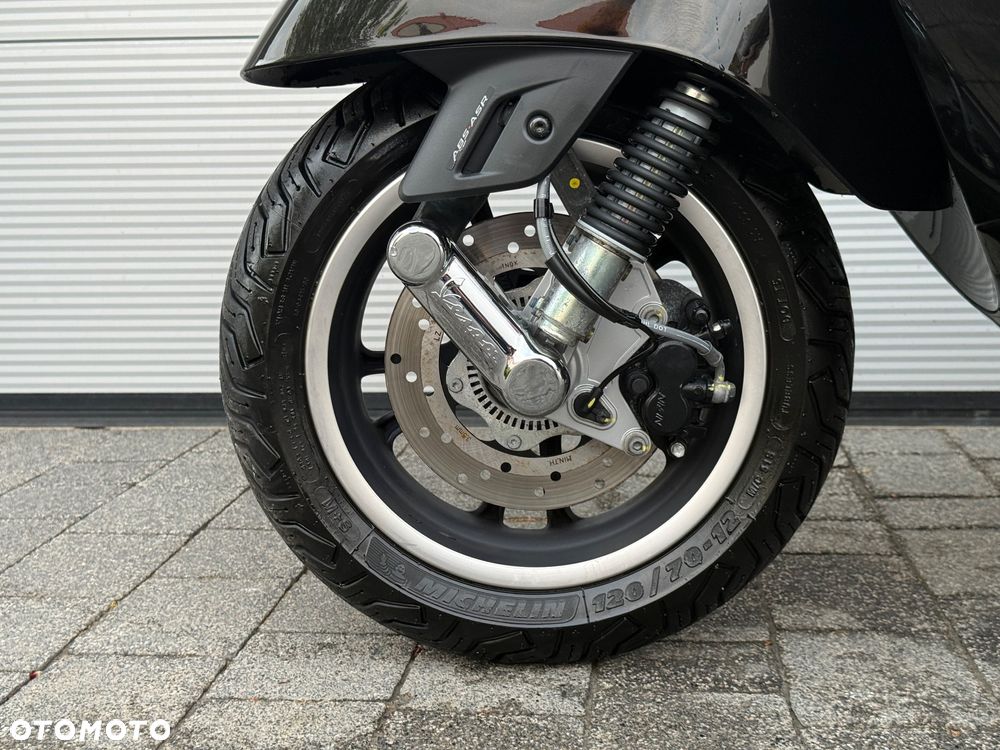 Vespa GTS - 25