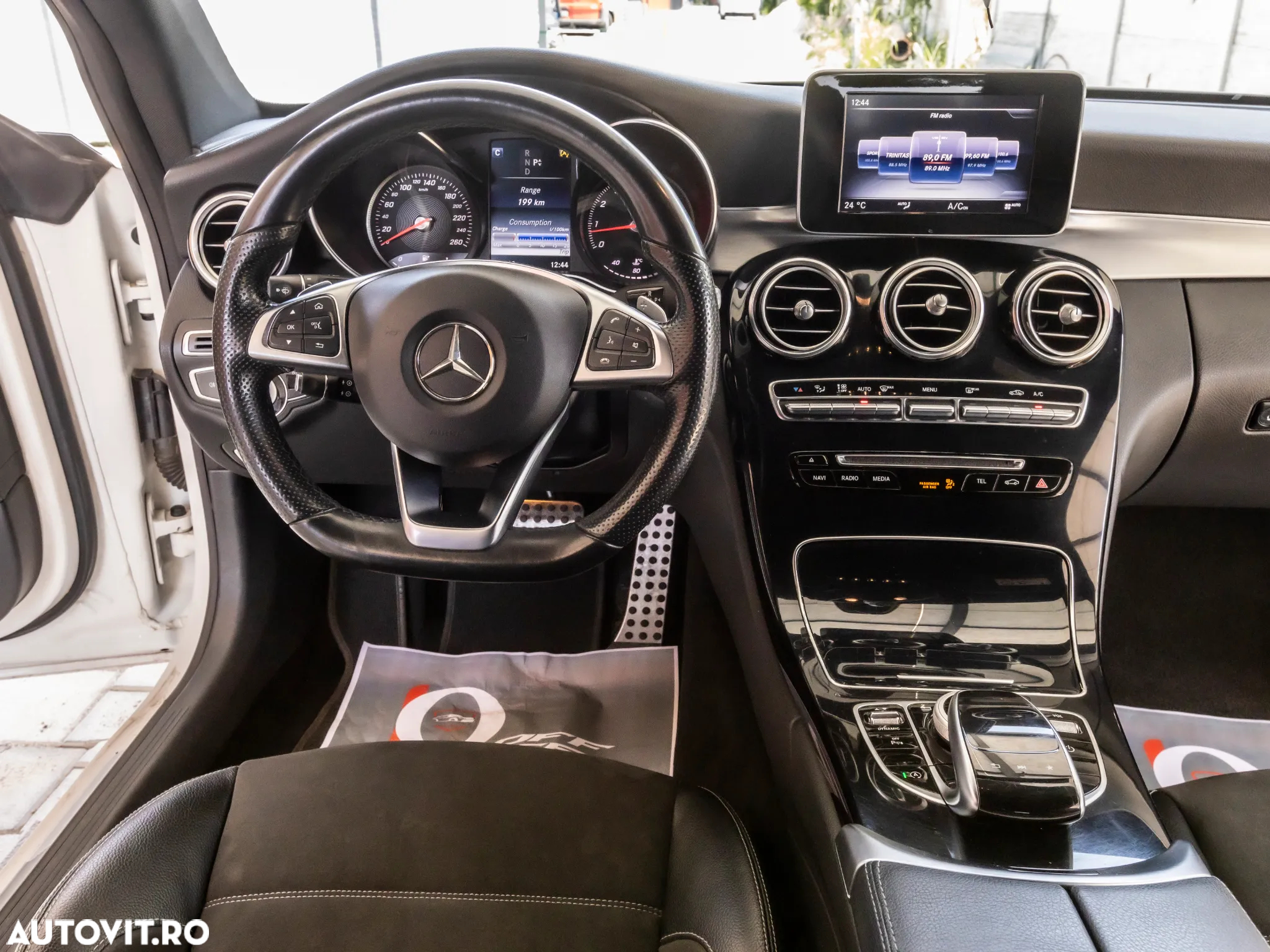 Mercedes-Benz C 180 Coupe 7G-TRONIC AMG Line - 7