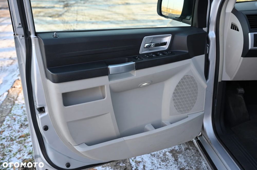 Chrysler Grand Voyager 2.8 CRD Automatik Limited - 36