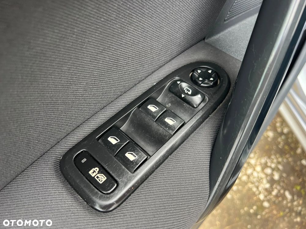 Peugeot 508 1.6 e-HDi Active S&S - 24