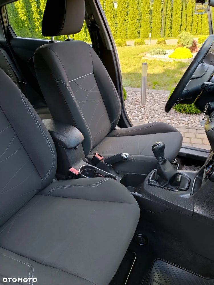 Ford Fiesta - 25