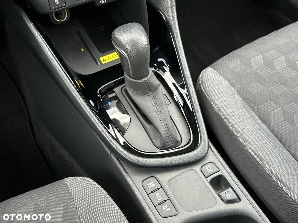 Toyota Yaris Hybrid 1.5 Style - 21