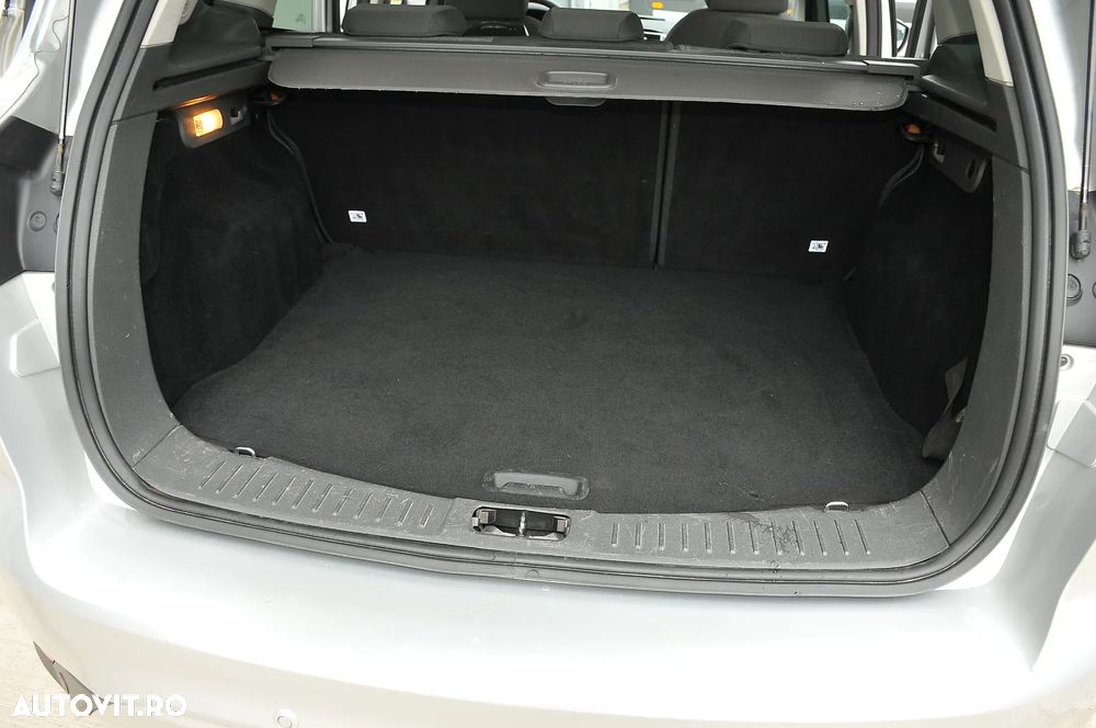 Ford Kuga - 19