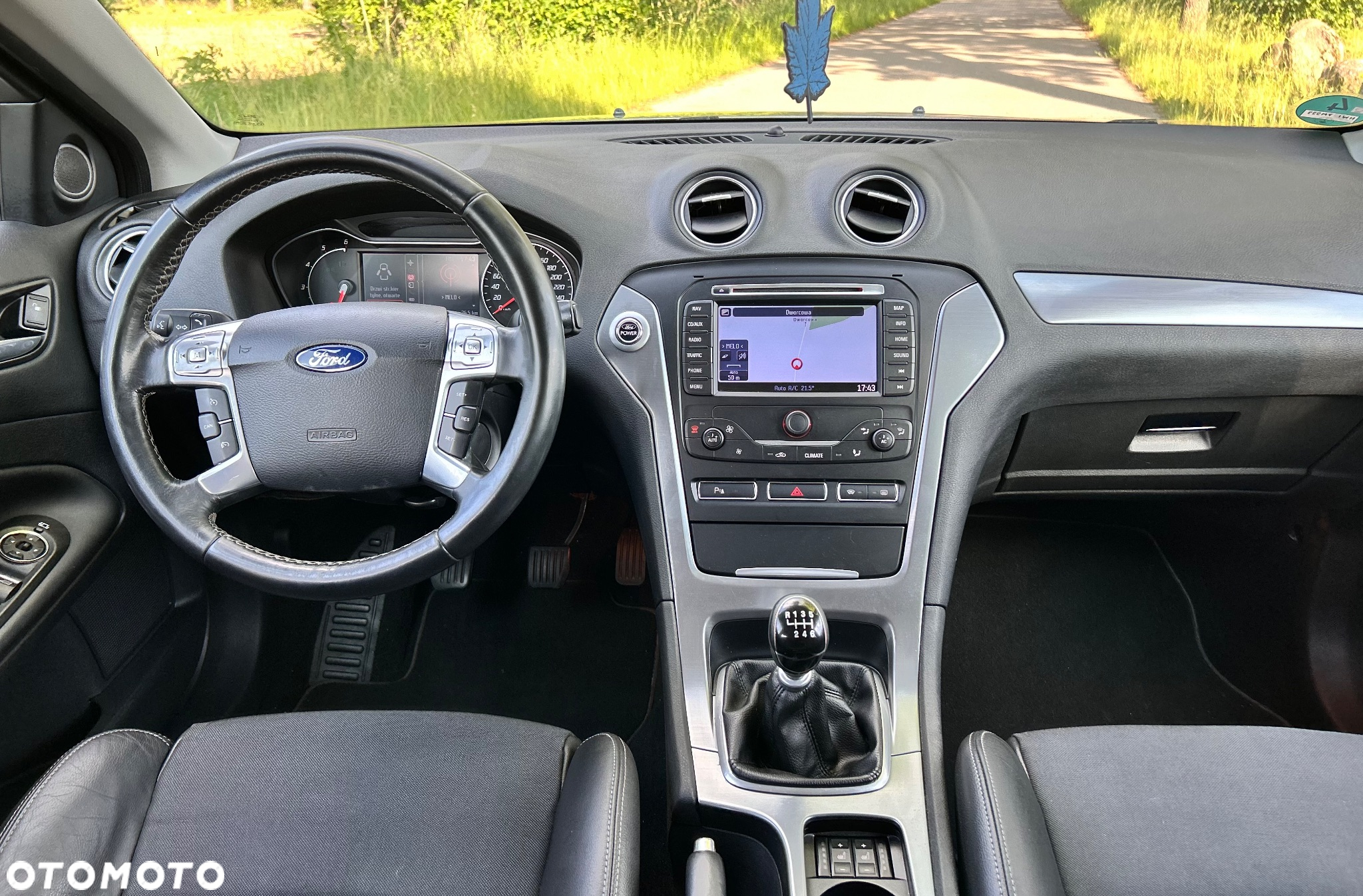 Ford Mondeo 2.0 TDCi Titanium - 24