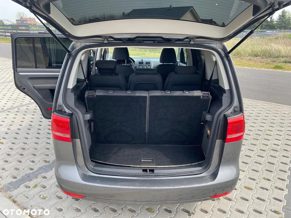 Volkswagen Touran 1.6 TDI DPF DSG Cross - 14