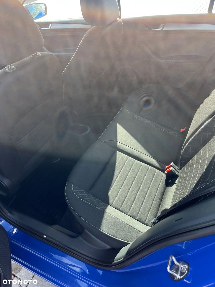 Skoda RAPID Spb 1.0 TSI Style - 12