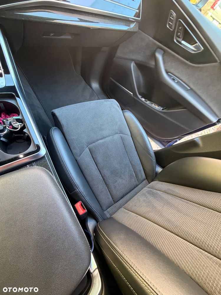 Audi SQ8 TFSI Quattro Tiptronic - 33
