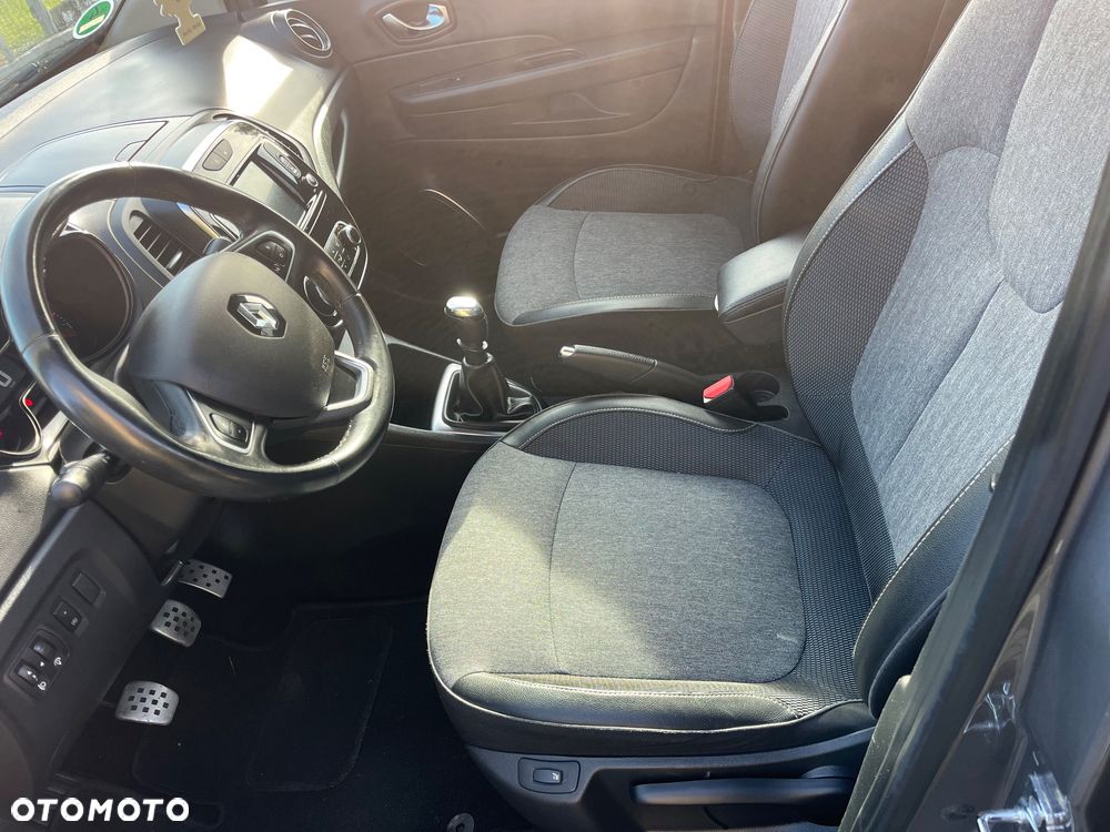 Renault Captur ENERGY TCe 120 Crossborder - 19