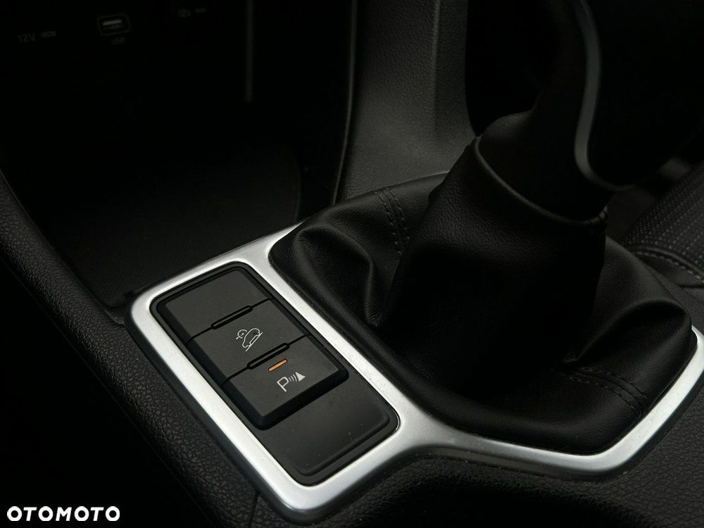 Kia Sportage 1.6 GDI Black Edition 2WD - 27