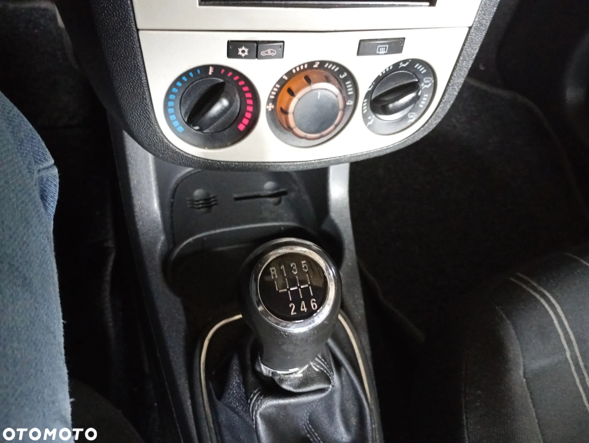 Opel Corsa - 13