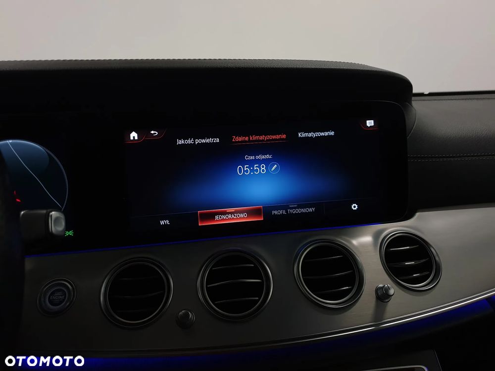 Mercedes-Benz Klasa E 300 de 4Matic 9G-TRONIC AMG Line - 20