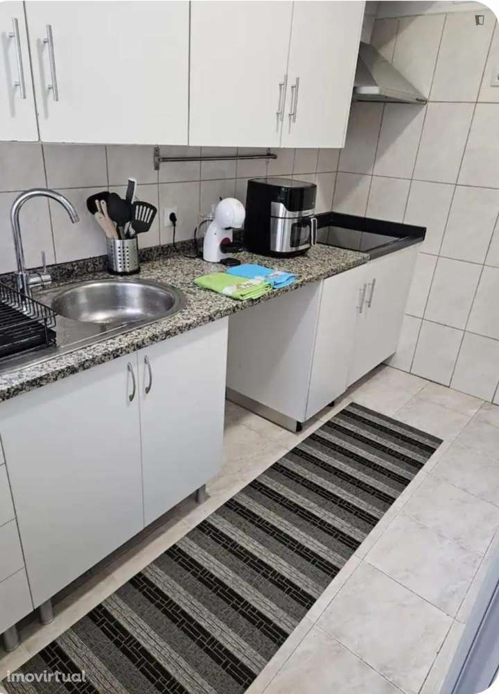 Quarto - localizado em Cedofeita Porto - Grande imagem: 5/17