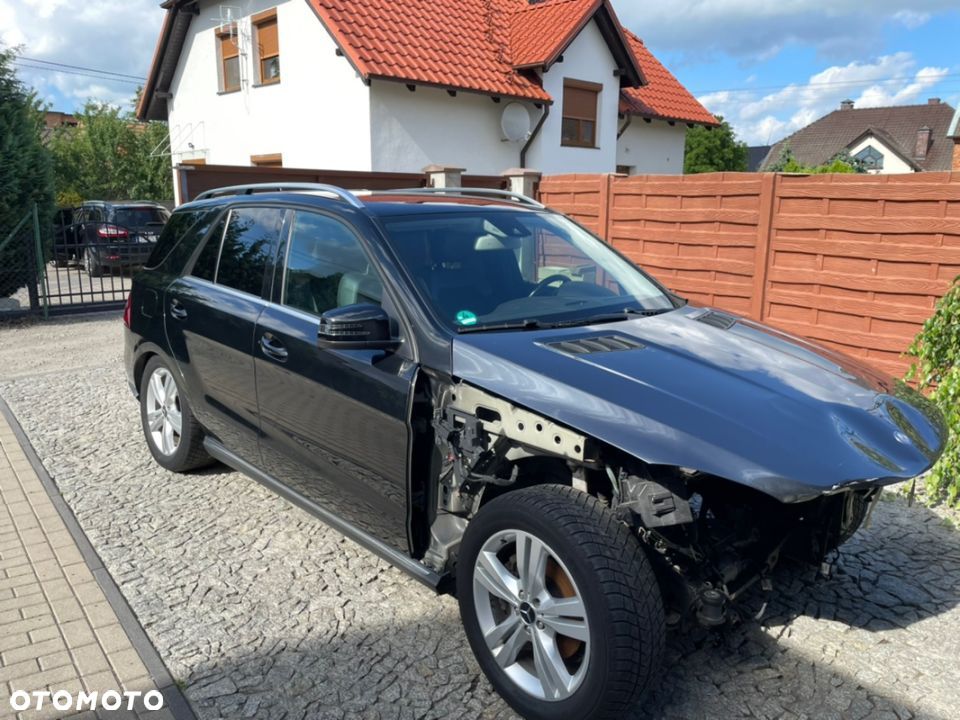 Mercedes-Benz ML 350 BlueTec 4-Matic - 26