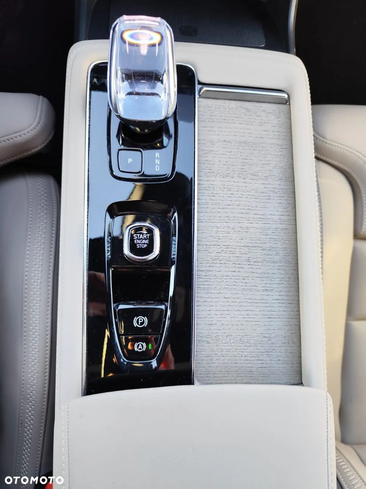 Volvo XC 90 T8 AWD Plug-In Hybrid Plus Bright 7os - 21