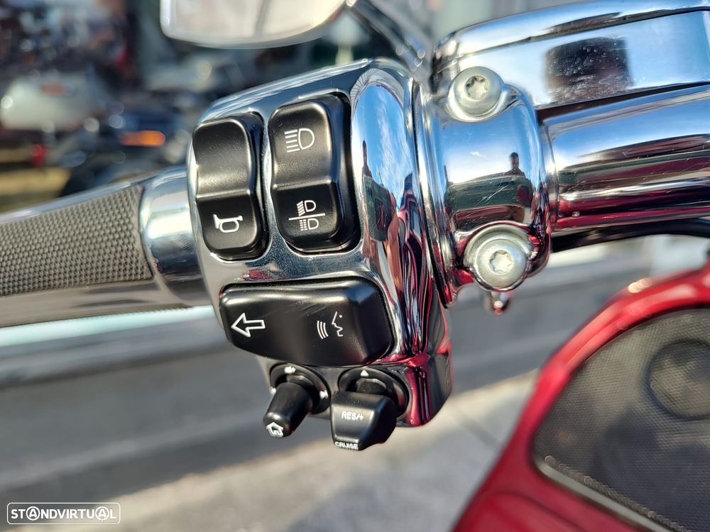 Harley-Davidson Road CVO Road Glide Ultra - 29