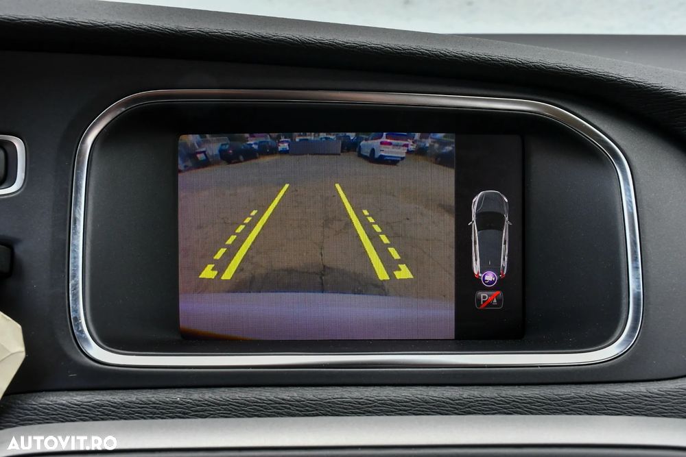 Volvo V40 D2 Momentum - 11