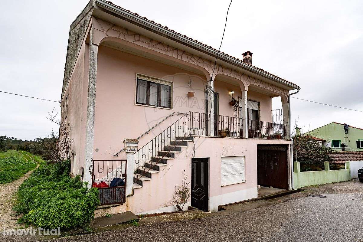 Moradia T2 para venda - Grande imagem: 2/17