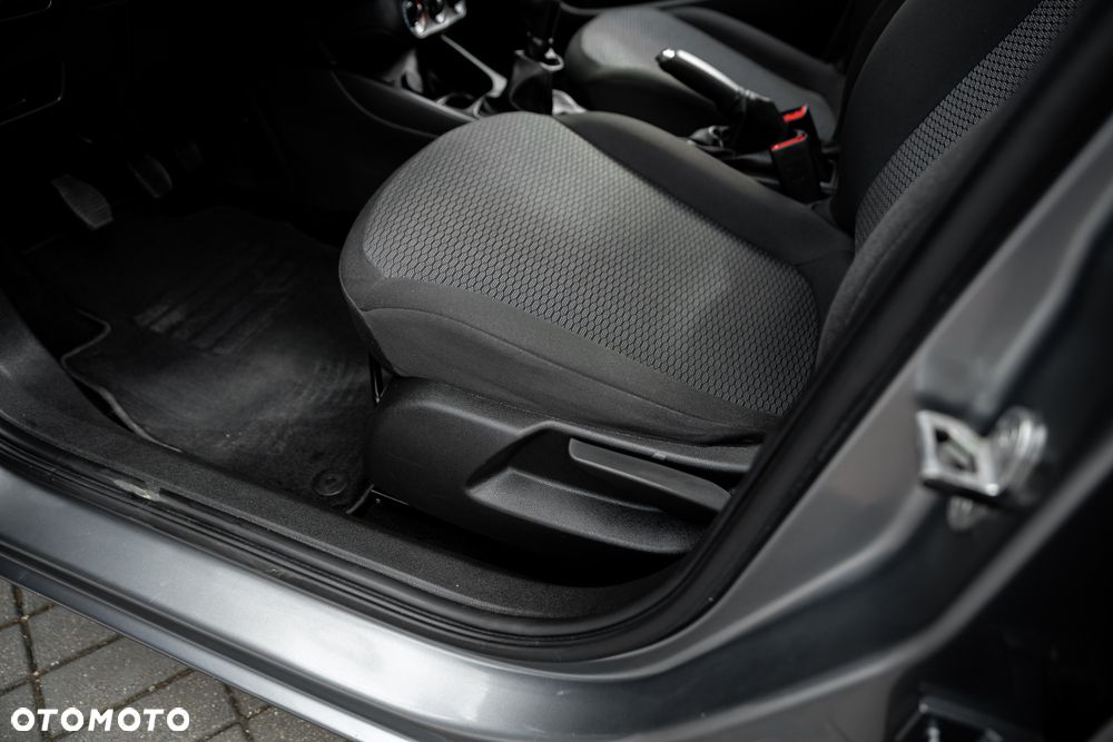 Opel Corsa 1.4 drive - 19