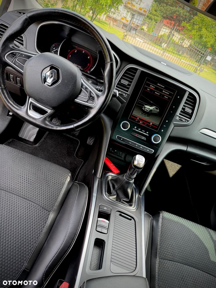 Renault Megane 1.6 dCi Bose - 10
