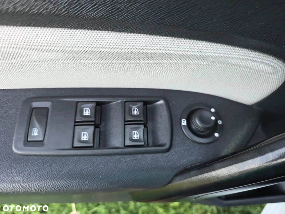 Renault Kangoo ENERGY dCi 110 FAP Start & Stop Luxe - 22