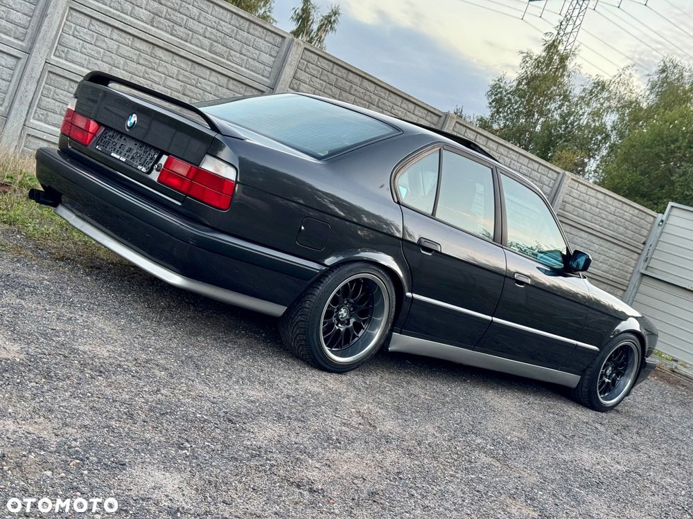 BMW Seria 5 525i - 2