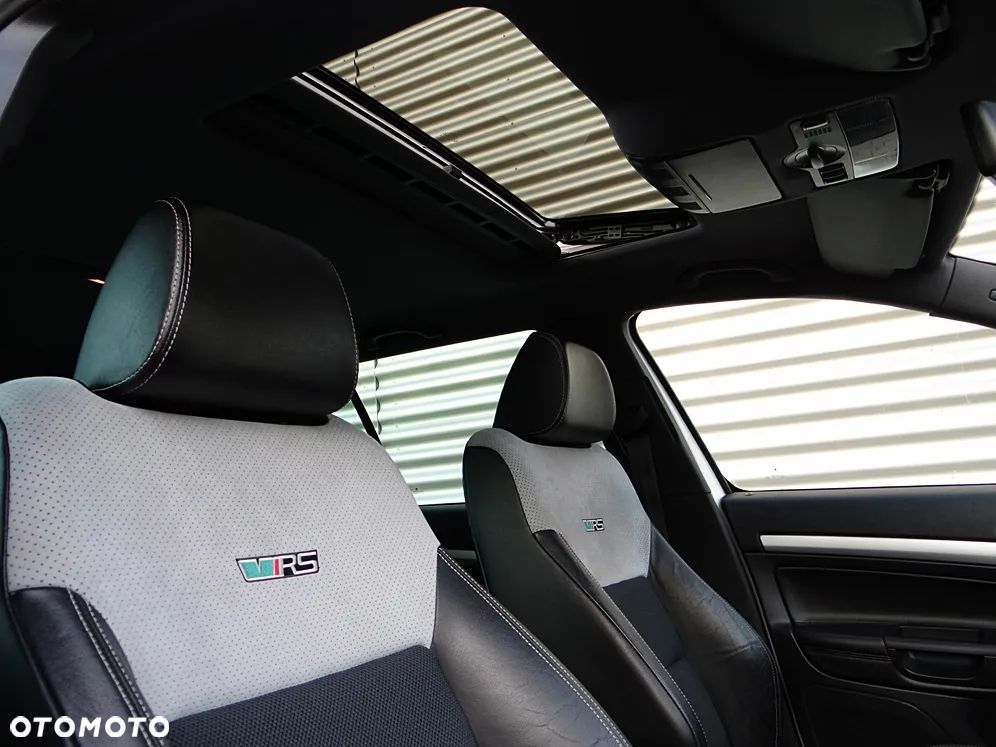 Skoda Octavia 2.0 TDI CR DPF DSG RS - 36