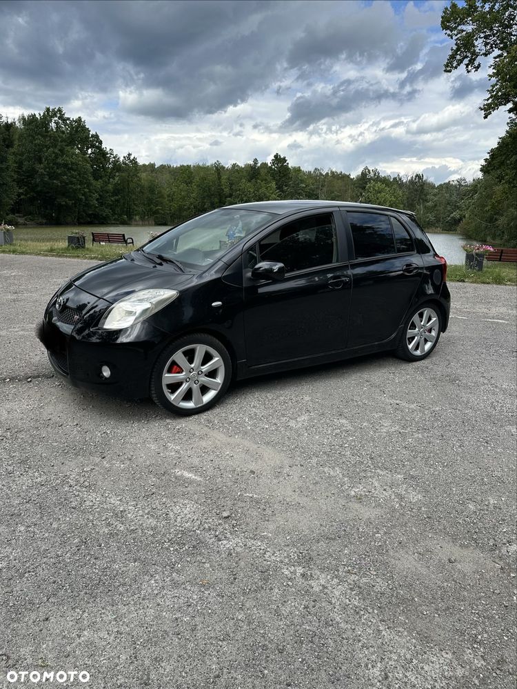 Toyota Yaris - 1