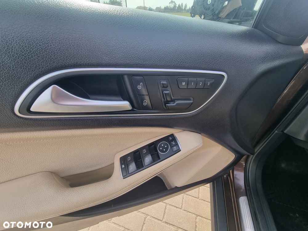 Mercedes-Benz GLA 200 (CDI) d 7G-DCT - 12