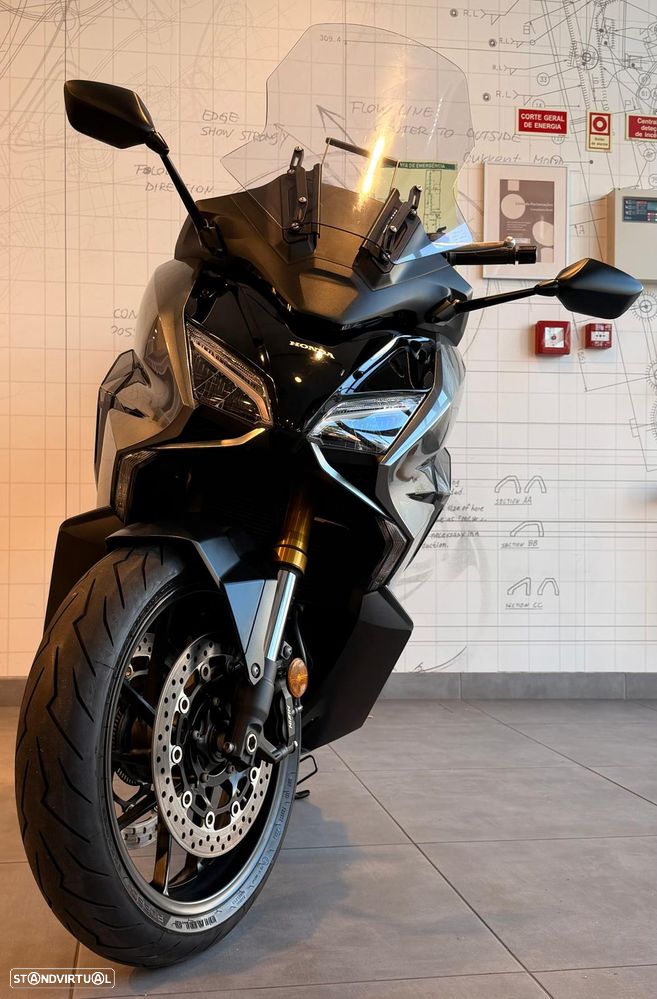 Honda Forza 750 - 6