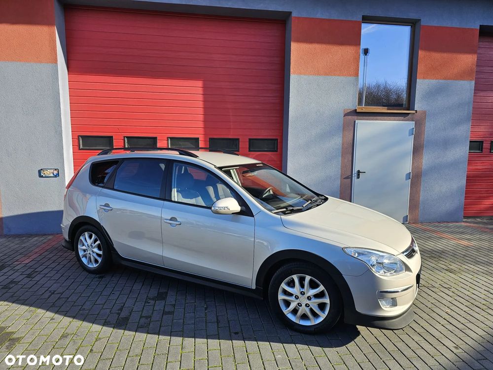 Hyundai i30 i30cw 2.0 Style - 2
