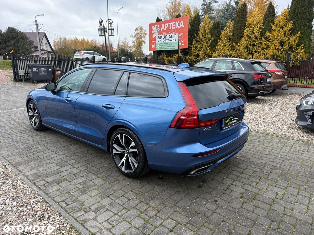 Volvo V60 B4 B R-Design - 31