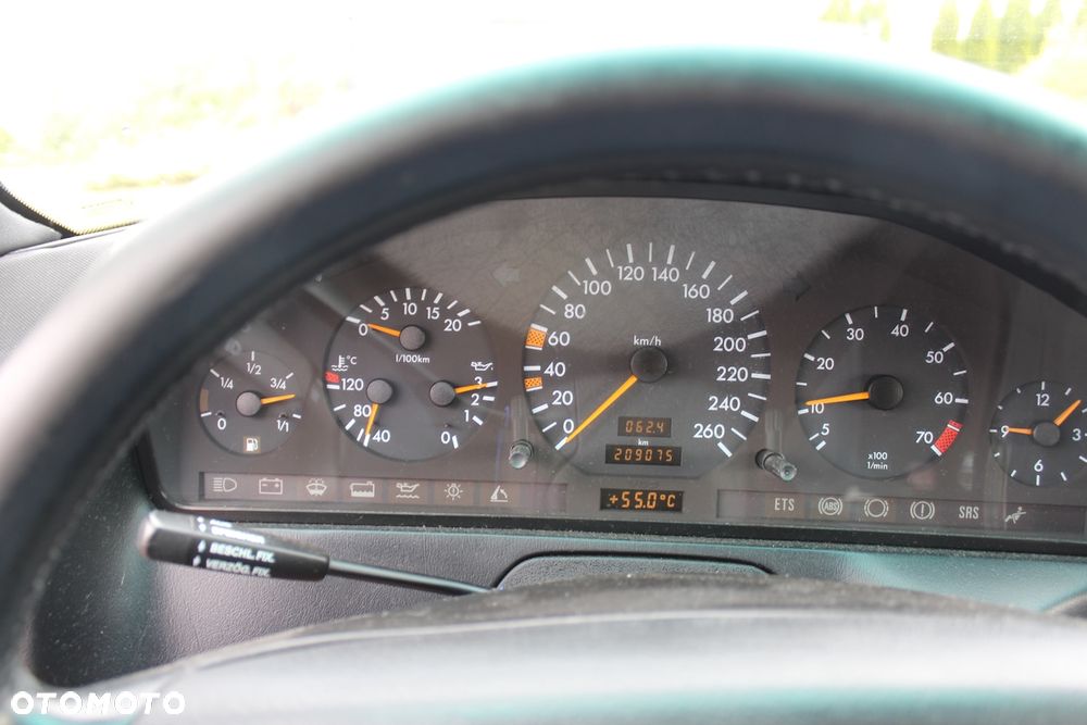 Mercedes-Benz SL - 16