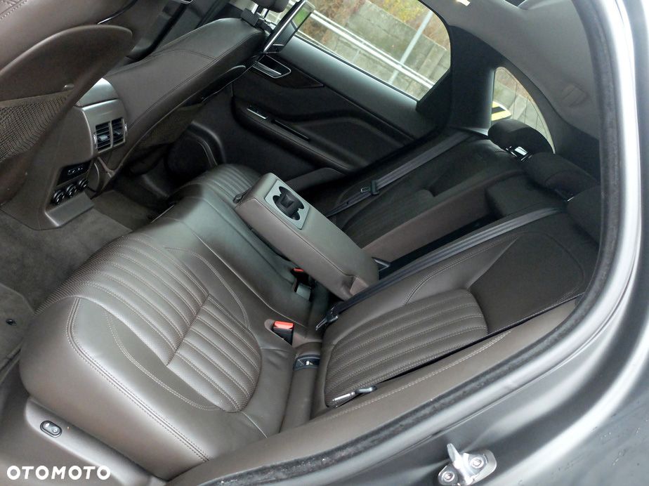 Jaguar F-Pace 2.0 i4D AWD Prestige - 15
