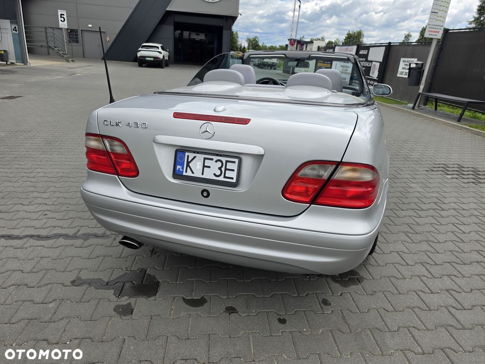Mercedes-Benz CLK - 19