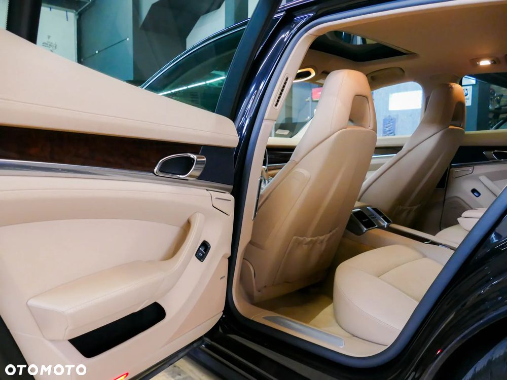 Porsche Panamera 4S PDK - 15