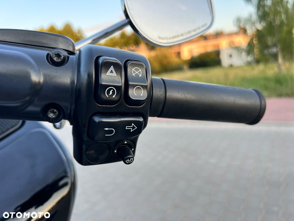 Harley-Davidson Touring Road Glide - 18
