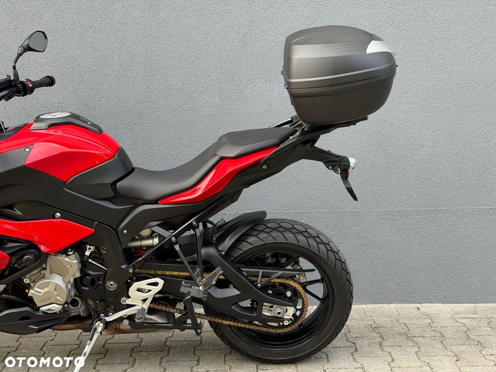 BMW XR - 8