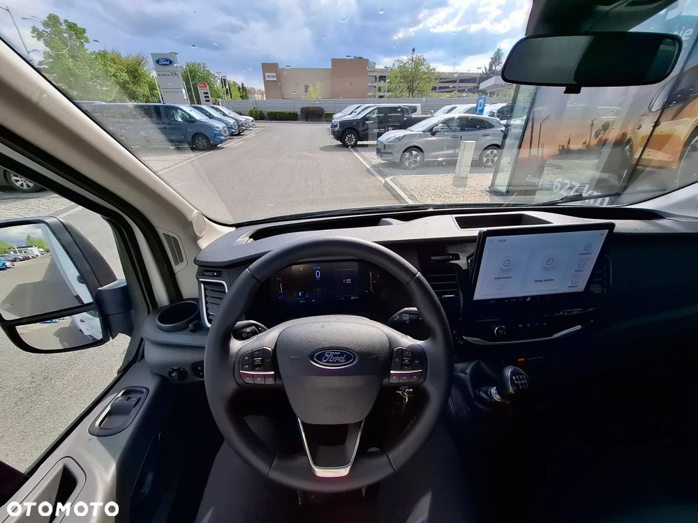 Ford Transit - 13