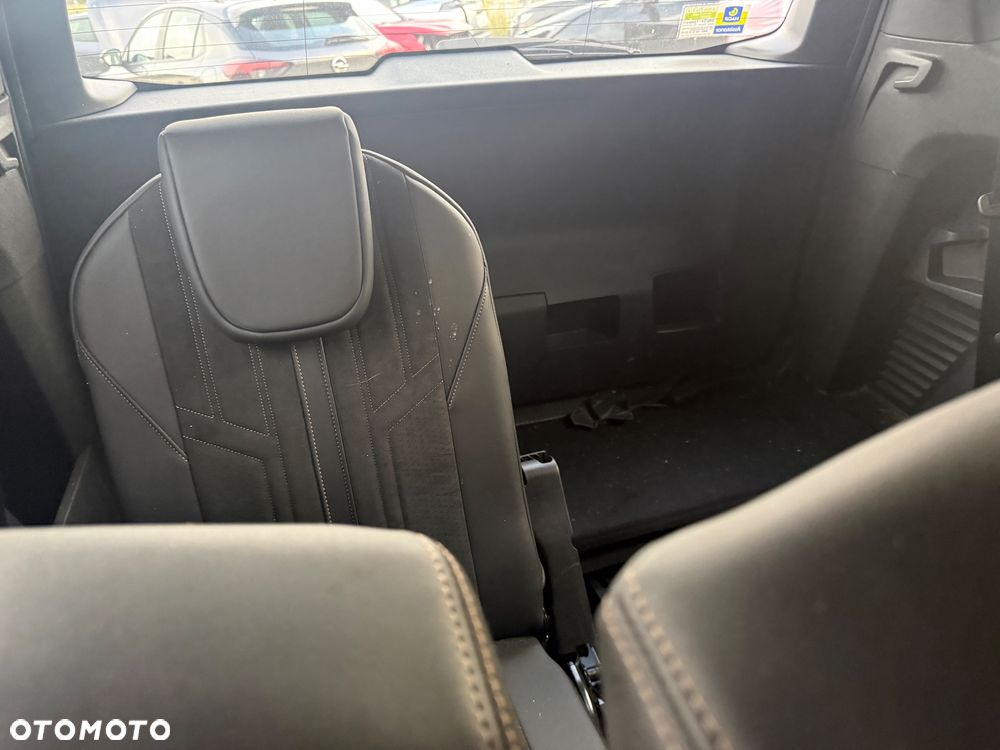 Peugeot 5008 - 17