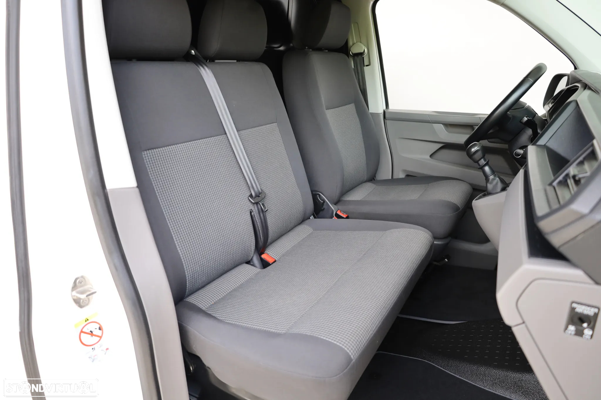 VW Transporter 2.0 TDI Business - 27