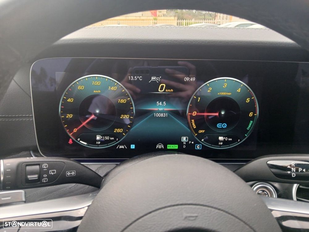 Mercedes-Benz E 300 de 9G-TRONIC AMG Line - 29